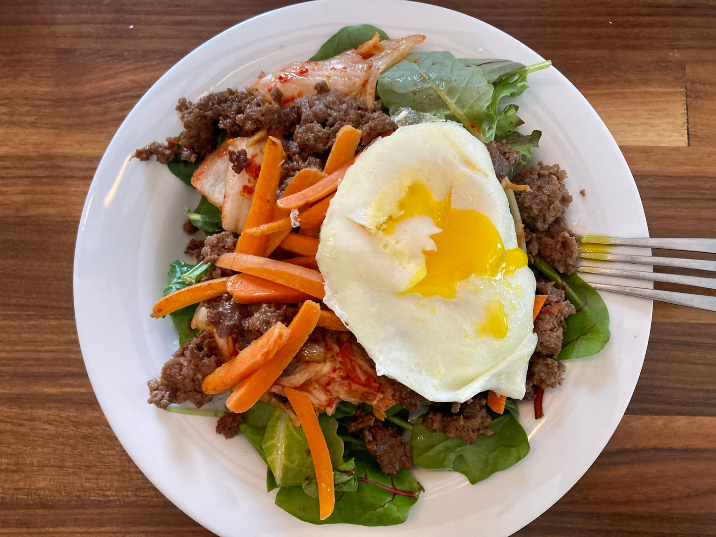 Korean bibimbap salad with fried egg